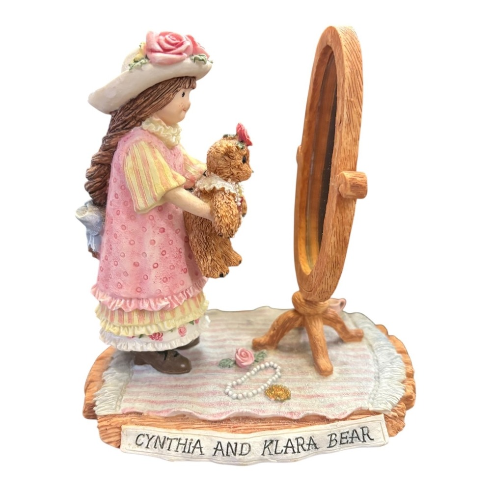 Linda Grayson Cynthia and Klara Bear Figurine Tea Party Teddies 1996